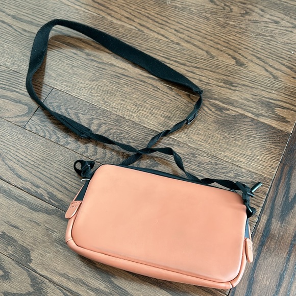 Ucon Acrobatics purse - Picture 4 of 6